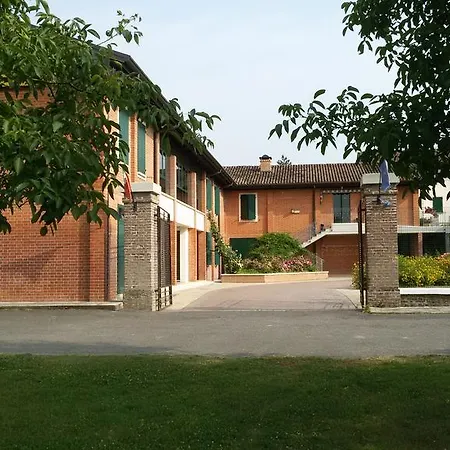 Del Po Hotel 3*